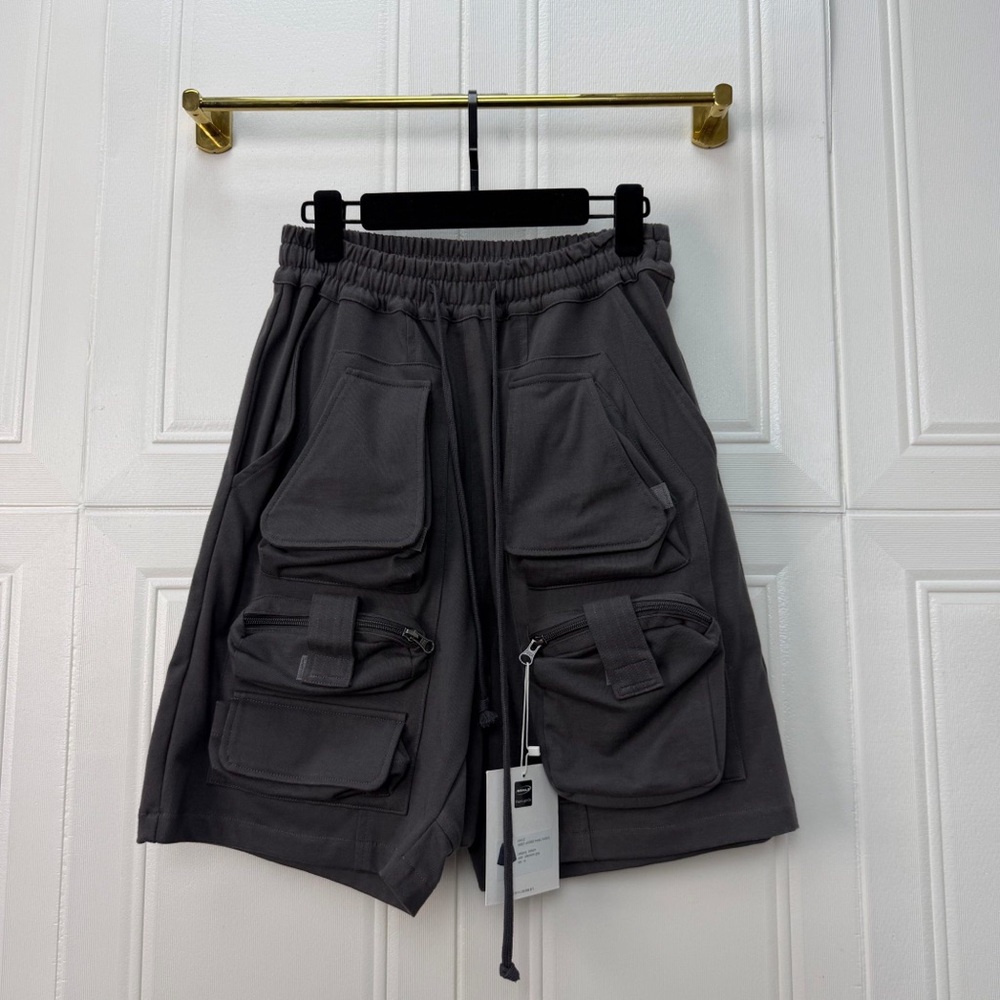 ❌sold❌Men's Dark Gray Cargo Shorts with Utility Pockets